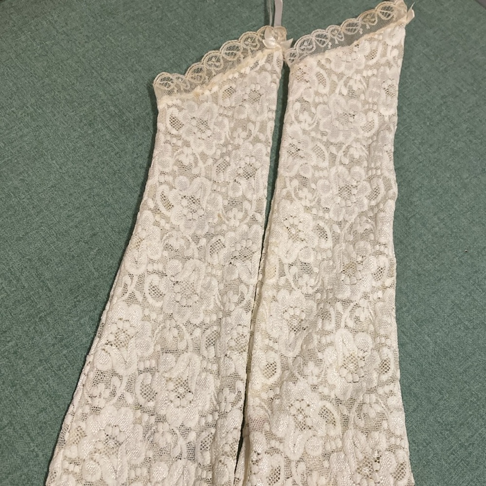 Zara Bride Dress - Picture 11 of 11